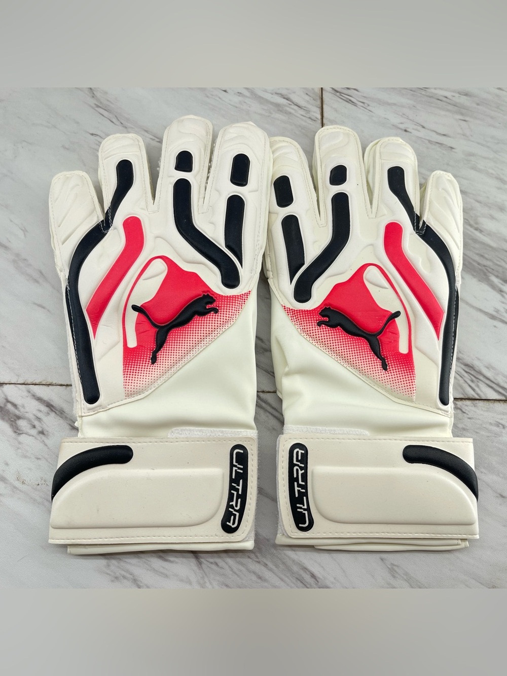 PUMA ULTRA Match Protect RC Goalkeeper Gloves White/Red